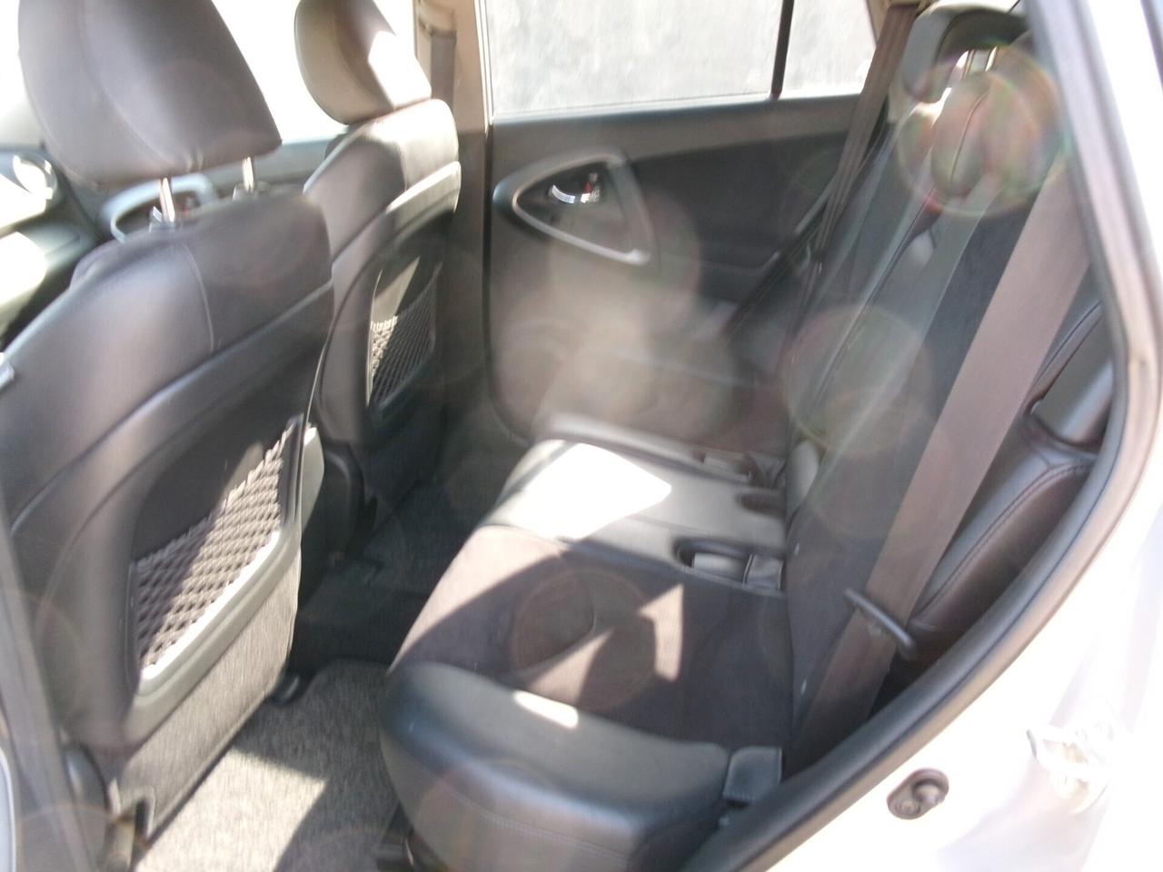 Toyota RAV 4 RAV4 Crossover 2.2 D-4D 150 CV DPF Exclusive