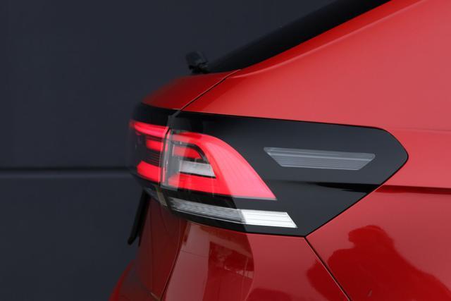 VOLKSWAGEN Taigo R-Line 1.0 TSI TETTO 115 CV PREZZO NETTO DSG