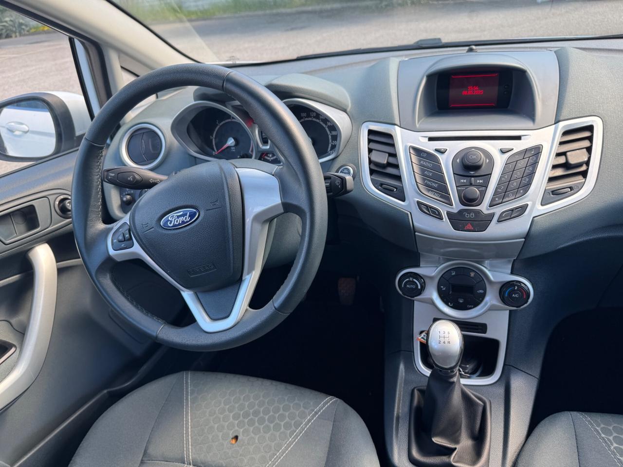 Ford Fiesta 1.4 TDCi 70CV 5 porte Titanium