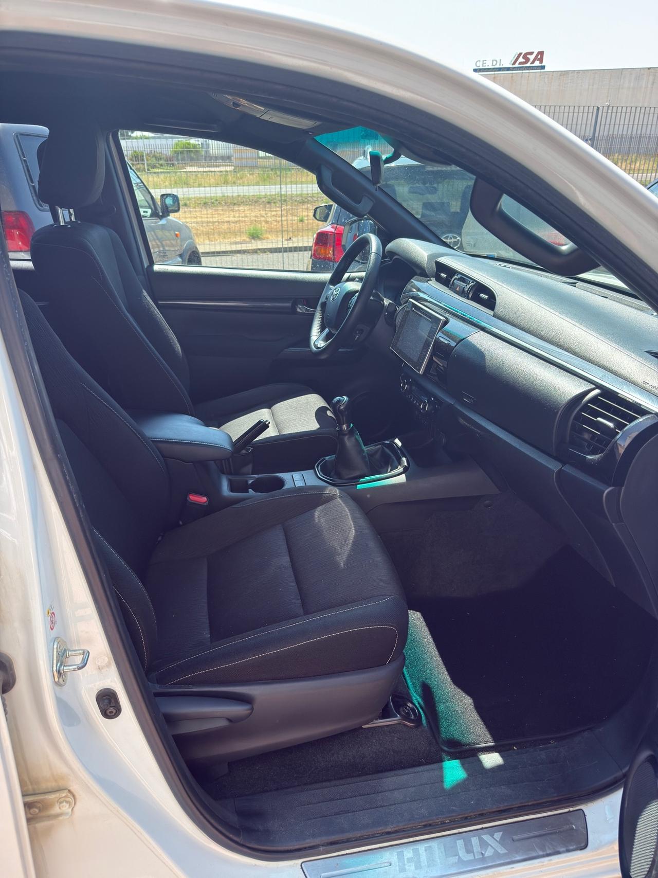 Toyota Hilux 2.4 D-4D 4WD Executive IVA ESP.