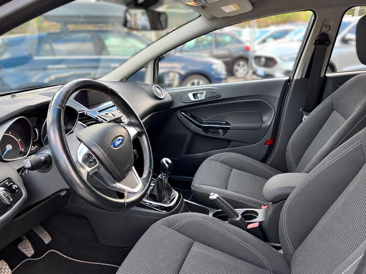 FORD FIESTA 1.5 TDCi 75CV 5P Black&White - 2015