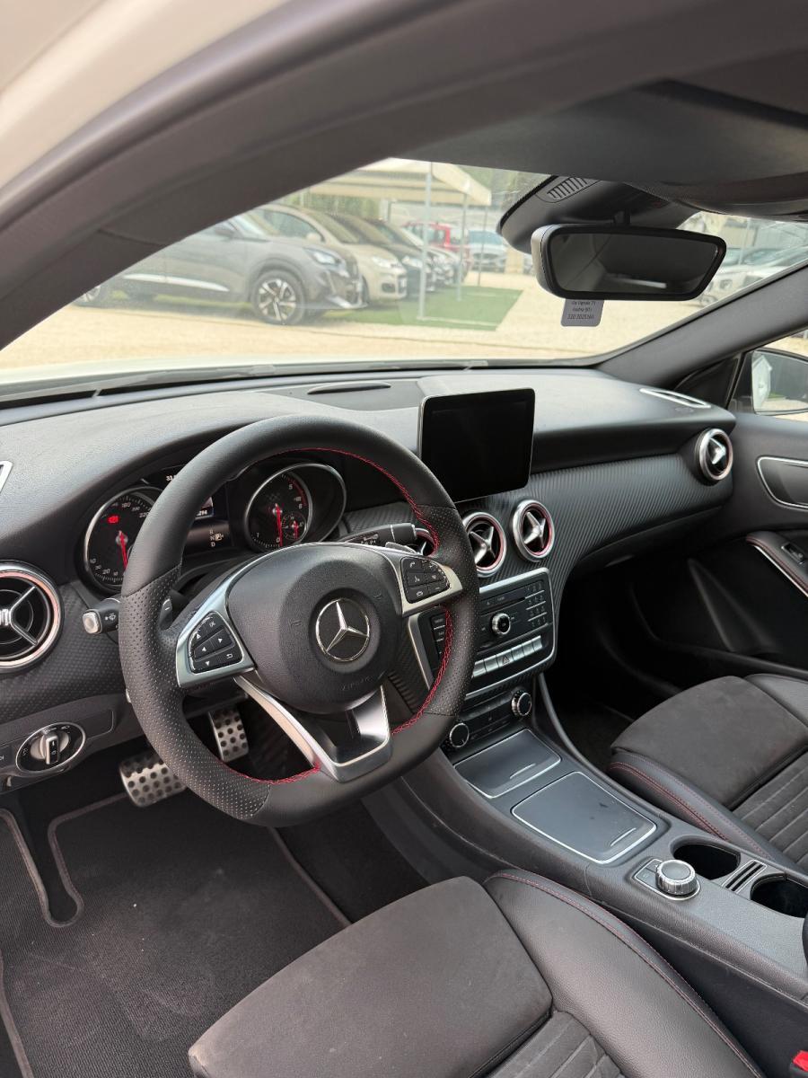 MERCEDES - Classe A - A 180 d Automatic Premium