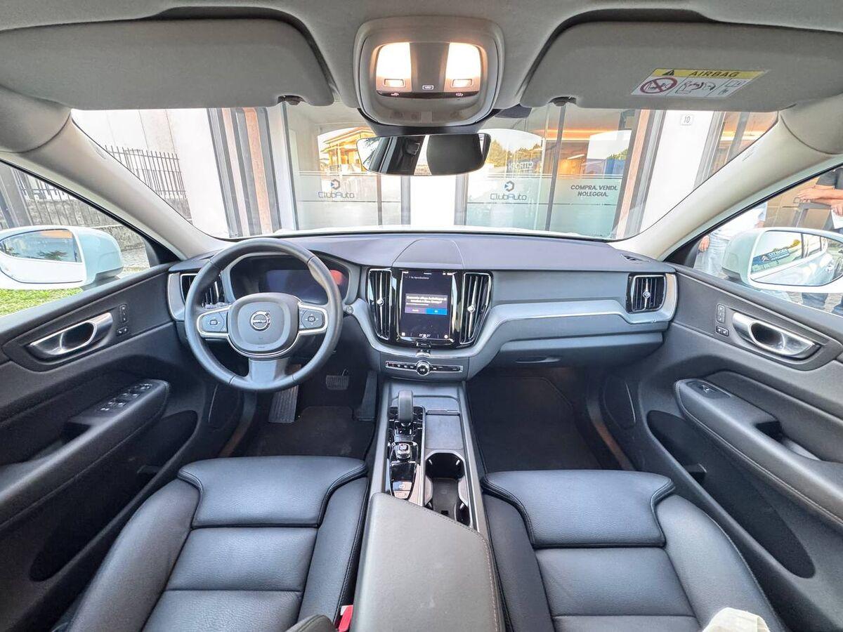 Volvo XC60 2.0 b4 Core awd auto