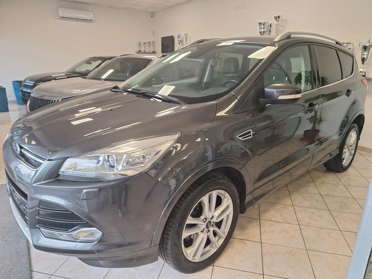 Ford Kuga 2.0 TDCI 150 CV S&S 4WD Powershift Titanium