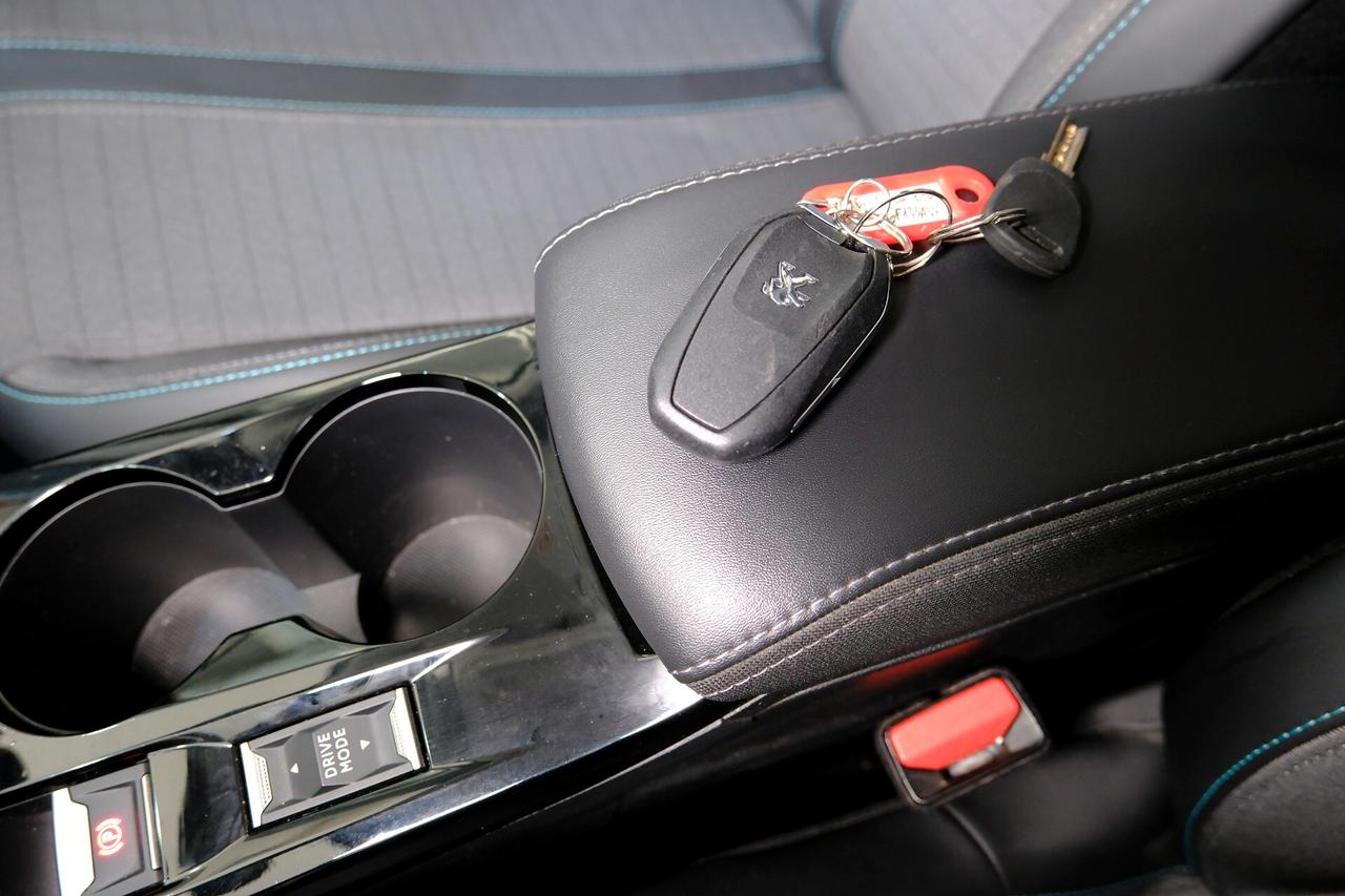 Peugeot 2008 BlueHDi 110cv Allure - PERLATO