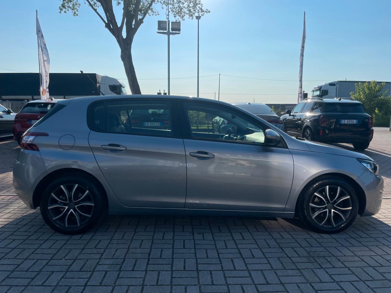 Peugeot 308 BlueHDi 120 S&S Business