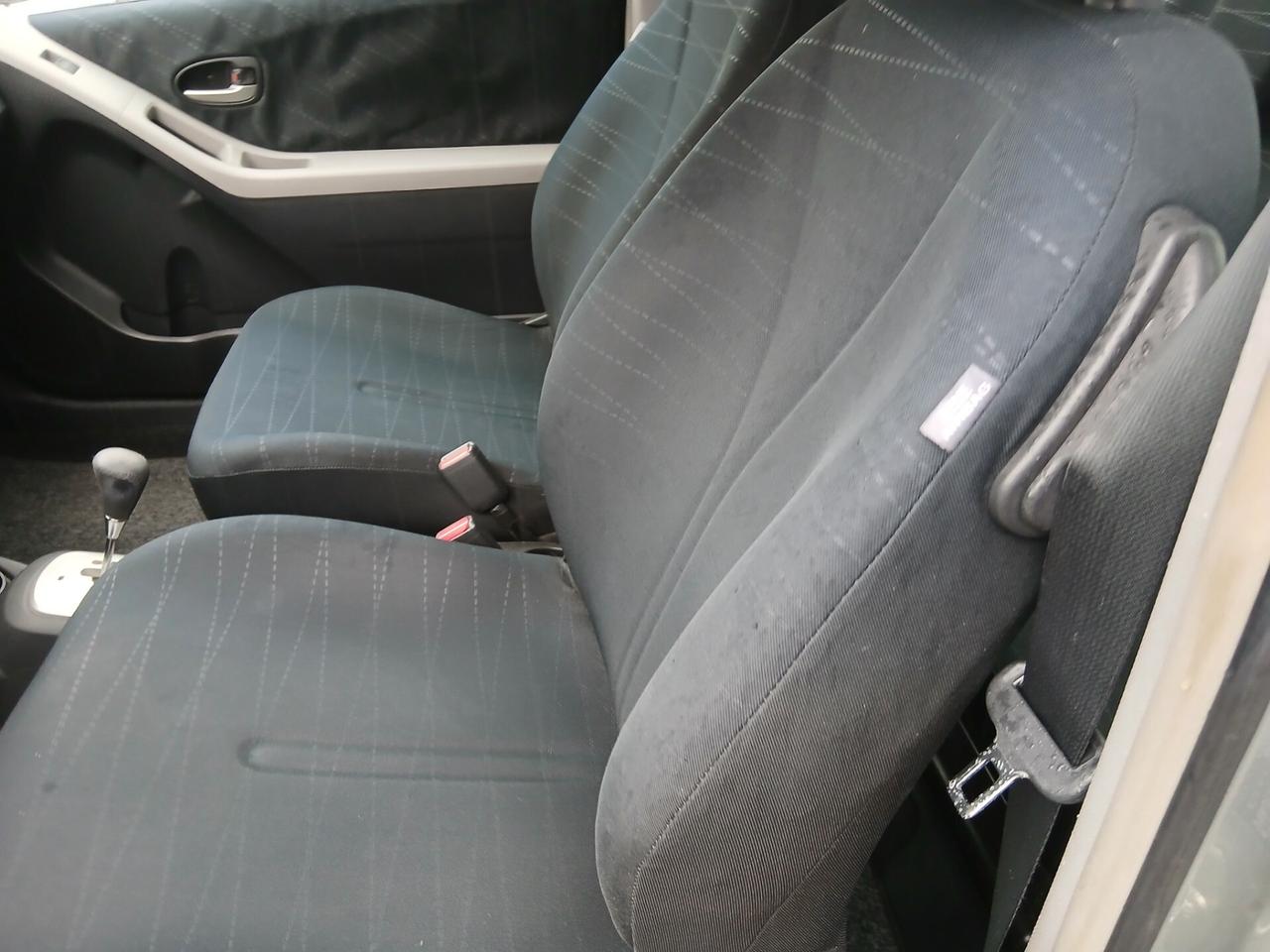 Toyota Yaris 1.3 3 porte M-MT Navi cambio automatico