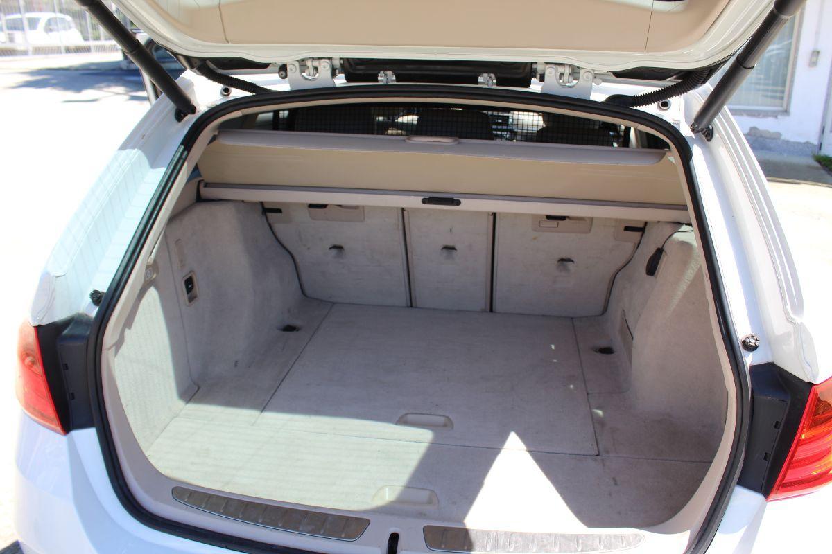 BMW - Serie 3 Touring - 320d Modern