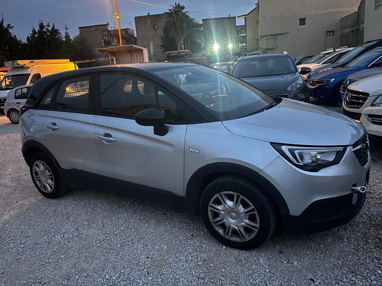 Opel Crossland X 1.5 D 102 CV (m. Rotto) Innovation