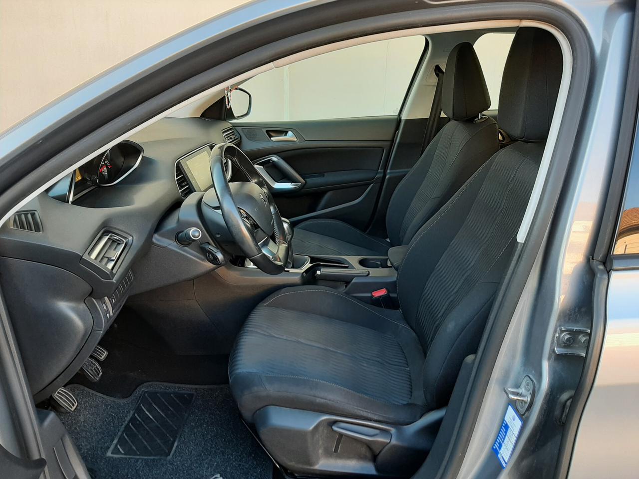 Peugeot 308 1.6 HDI 92cv Business