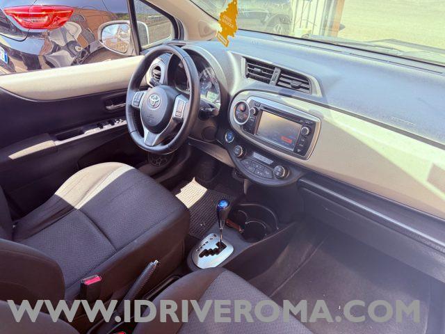 TOYOTA Yaris 1.5 Hybrid 5 porte Lounge "NEOPATENTATI"