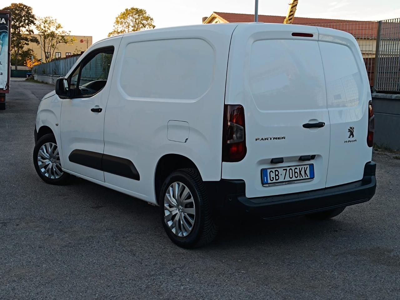 Peugeot Partner BlueHDi 130 EAT8 S&S PC Furgone Premium