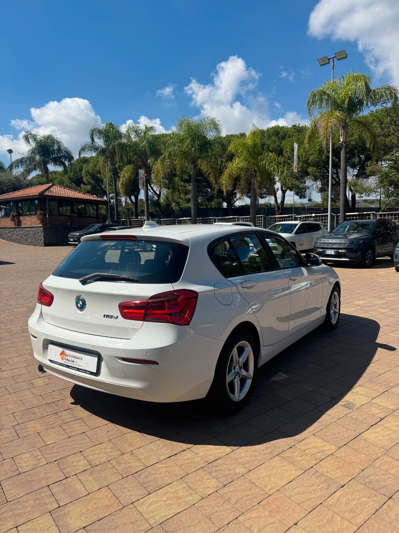 Bmw 116 116d 5p. Urban