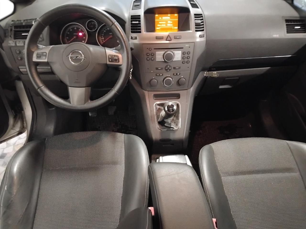 Opel Zafira 1.6 16V Twinport Cosmo