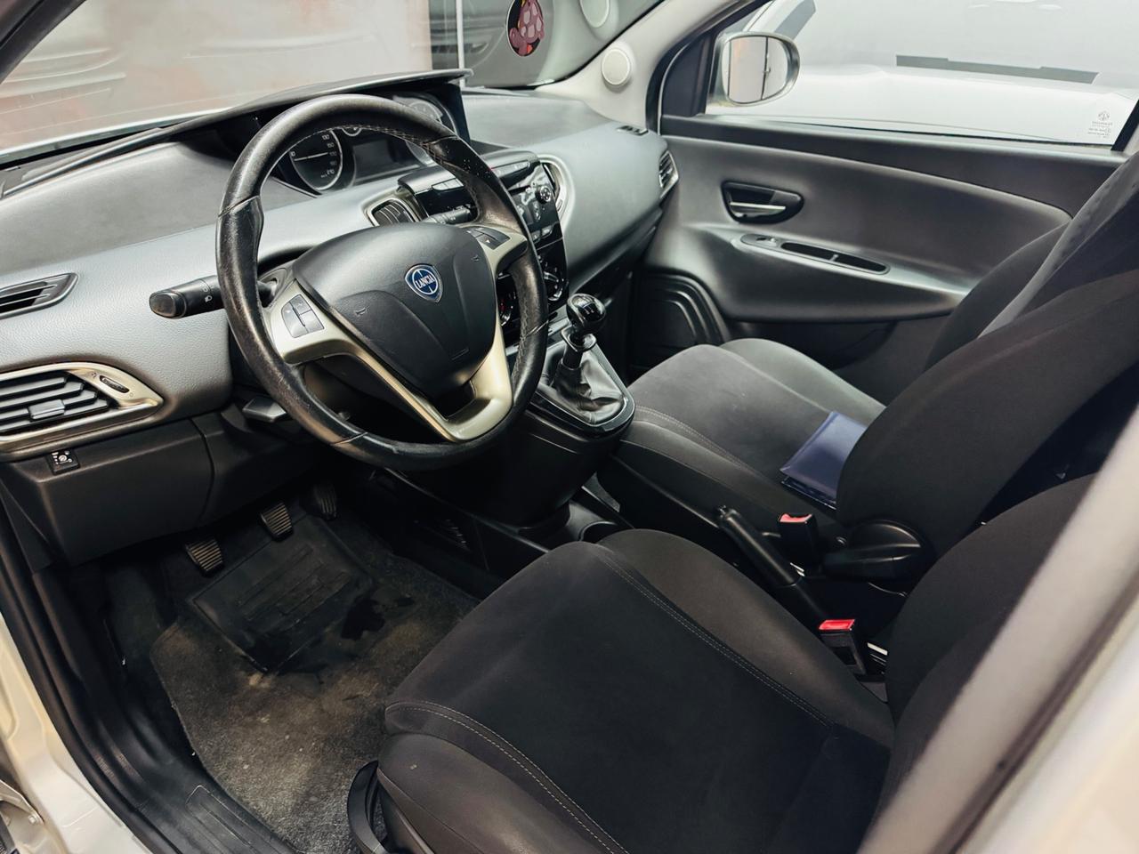 Lancia Ypsilon 1.2 69 CV 5 porte GPL Ecochic Platinum*NEOPATENTATI*