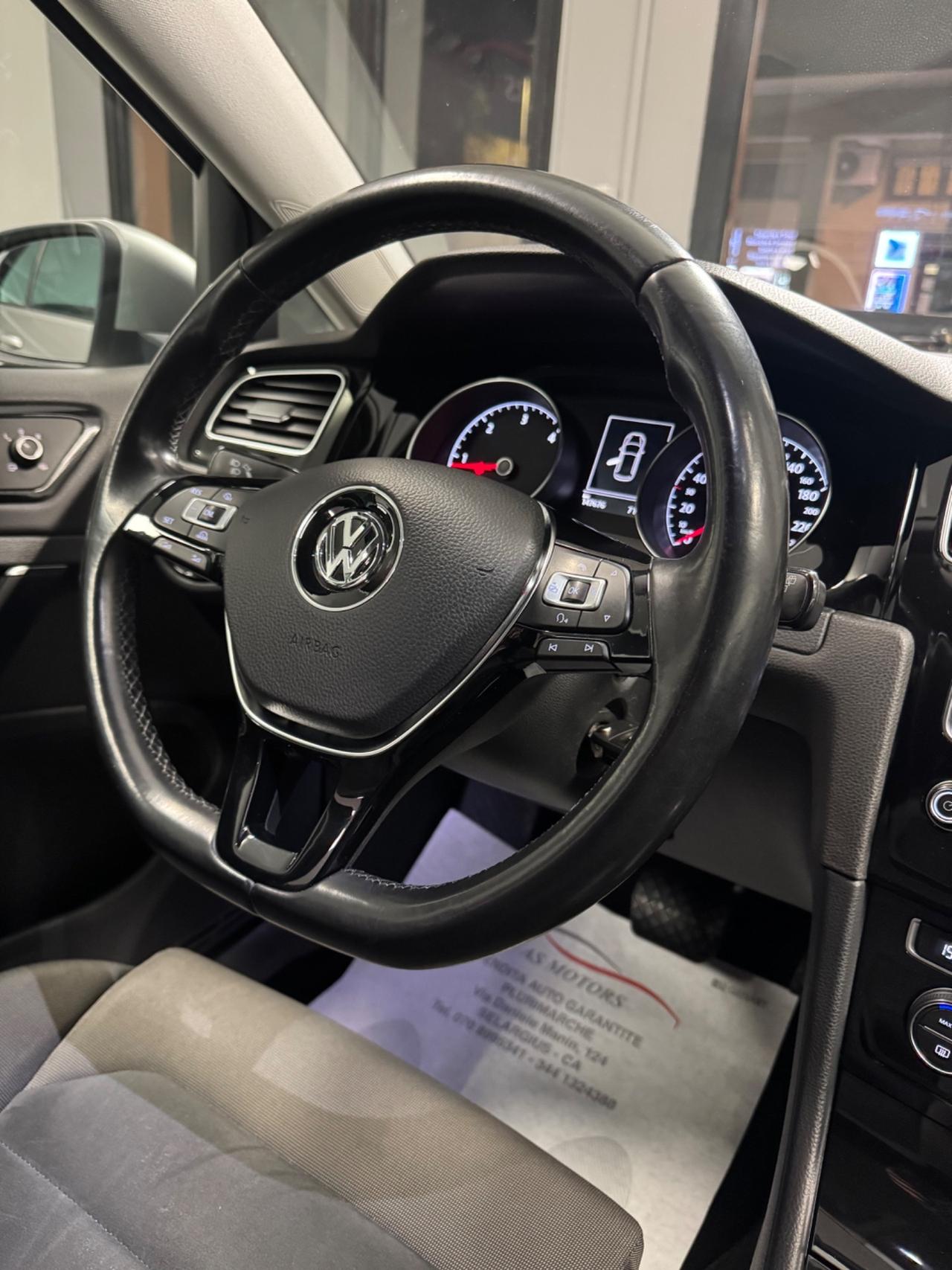 VOLKSWAGEN GOLF 1.6 TDI DSG HIGHLINE