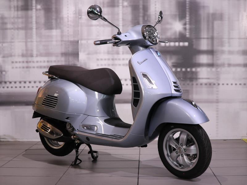 Piaggio Vespa GTS 300 HPE ABS