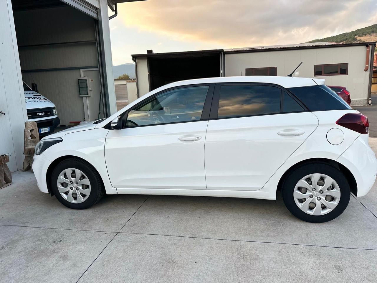 Hyundai i20 1.2 5 porte Connectline