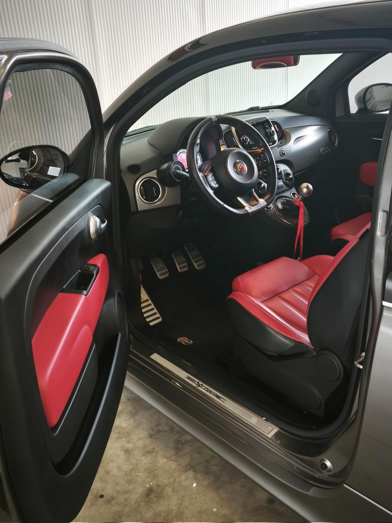 Abarth 595 1.4 Turbo T-Jet 186 CV Turismo