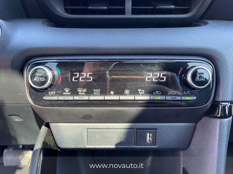 Toyota Yaris Hybrid Lounge MY20