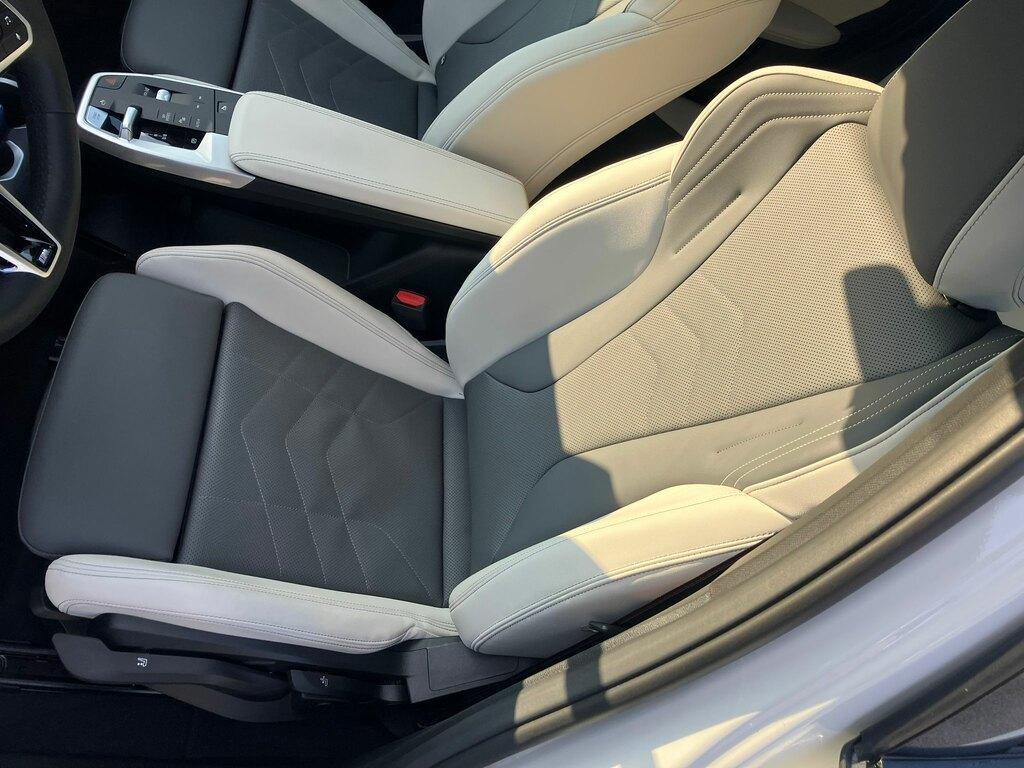 BMW iX1 20 MSport Pro eDrive