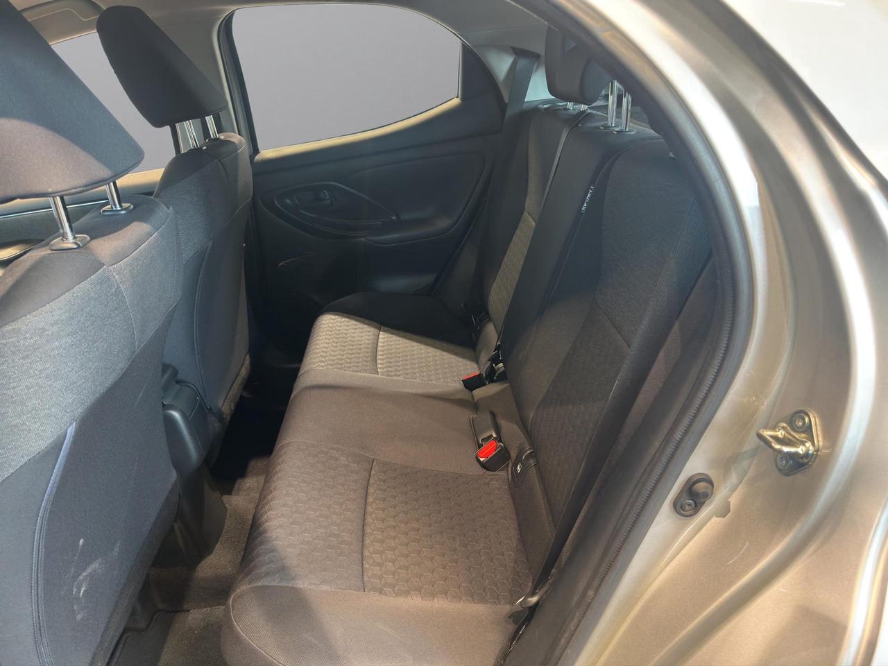 Toyota Yaris 1.5h Business
