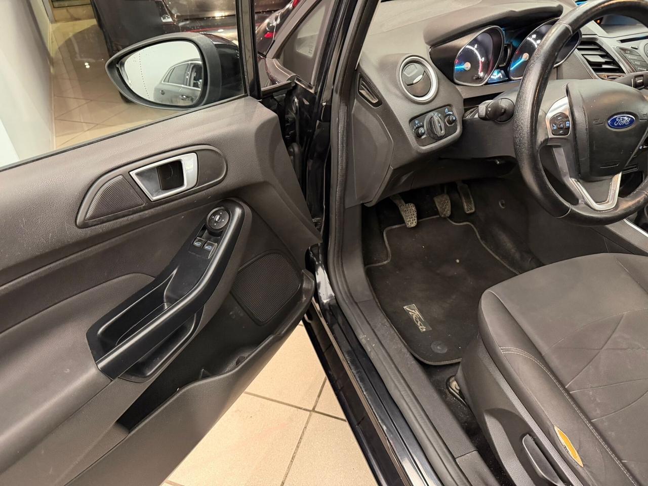 Ford Fiesta 1.5 TDCi 75CV 5 porte Titanium