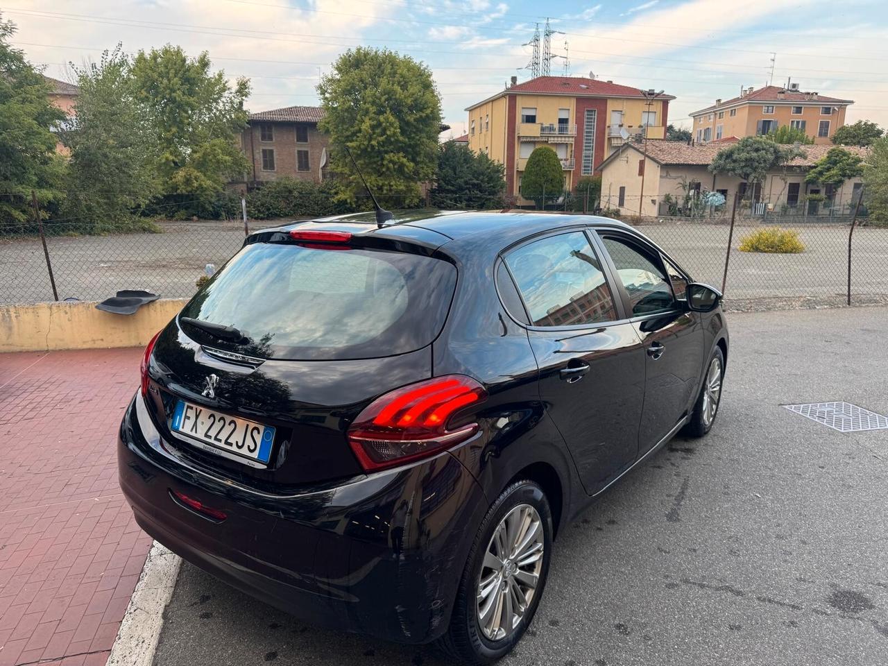 Peugeot 208 2019 1.2 Benzina 133.000 Km Cinghia Fatta