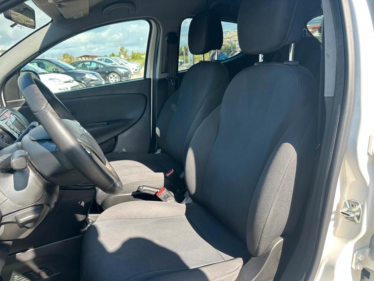 Lancia New Ypsilon 1.2 Benzina