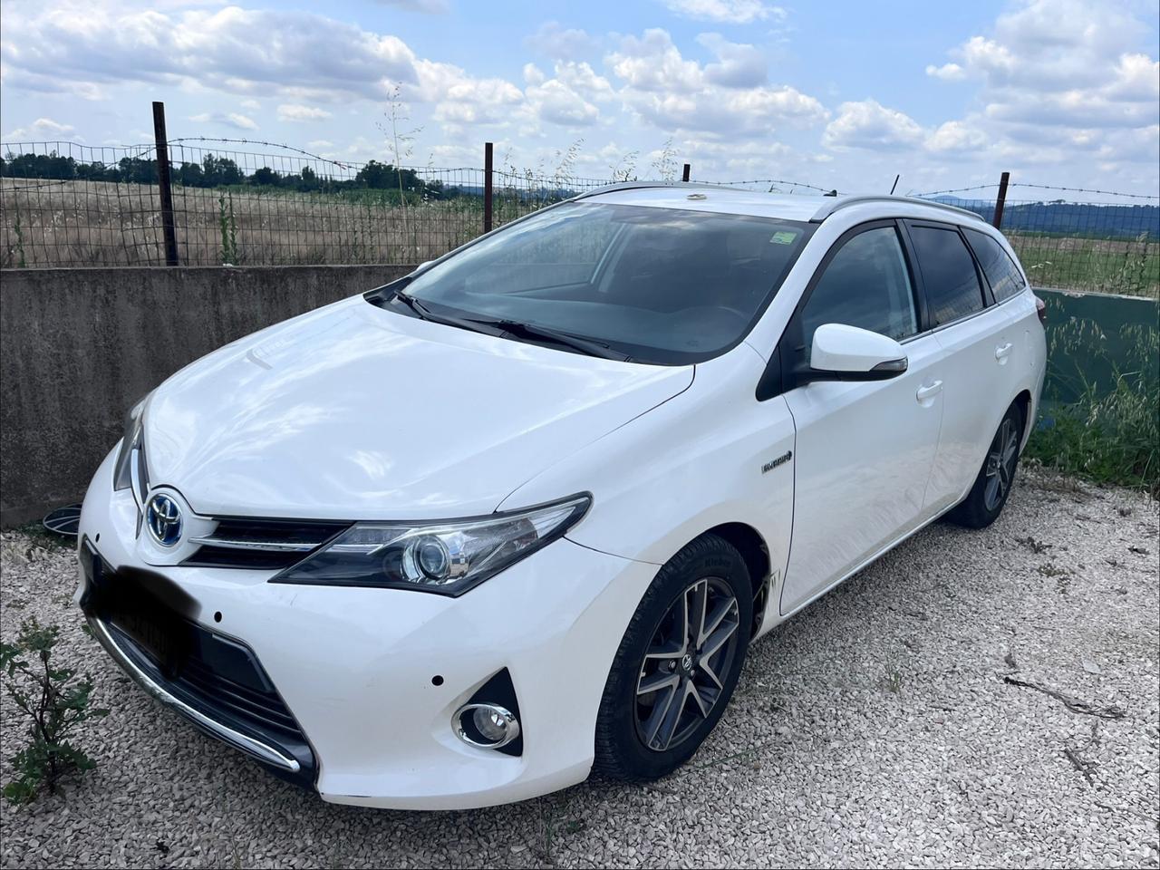 Toyota Auris 1.8 Hybrid Lounge