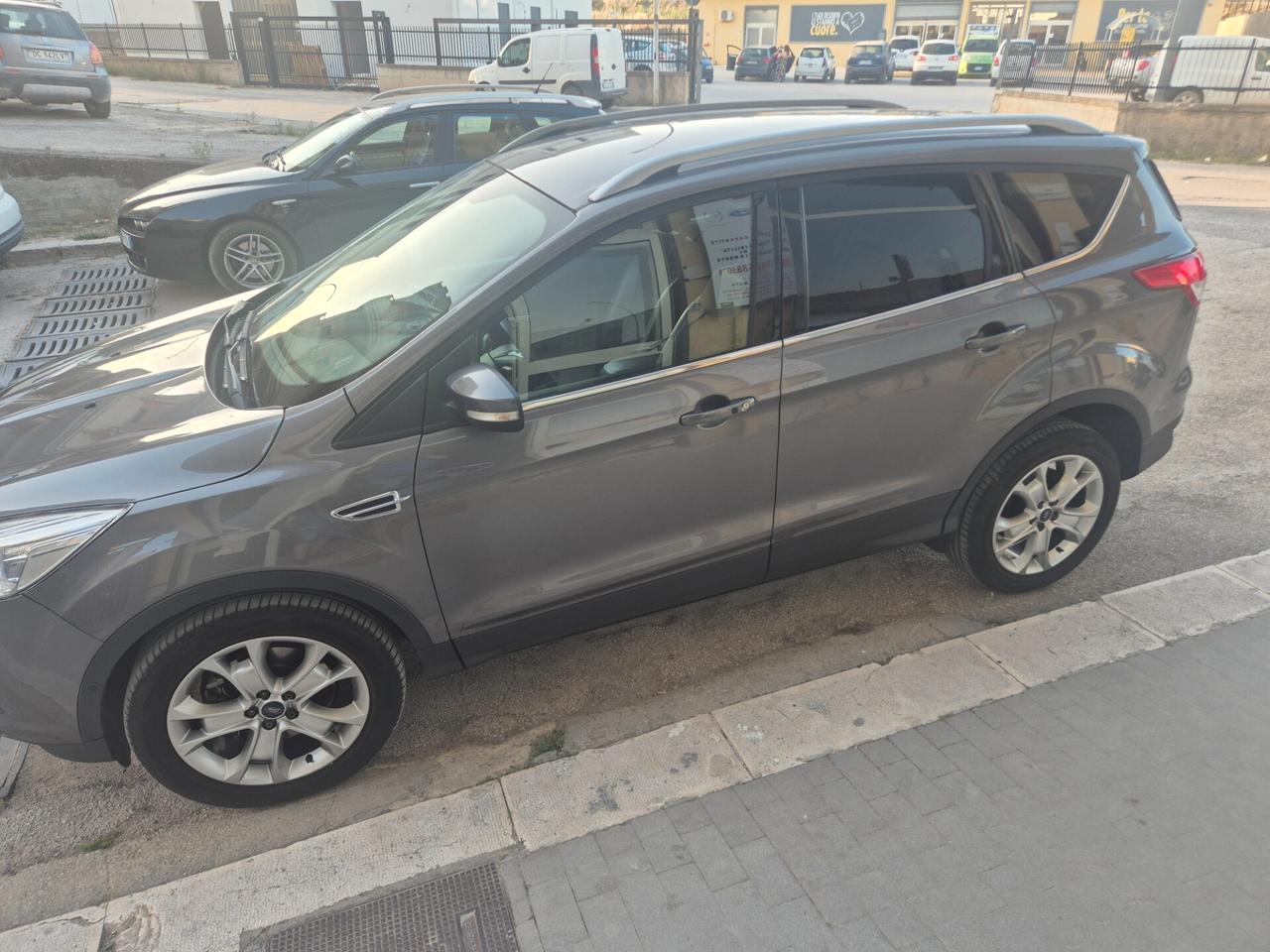FORD KUGA ANNO 2014 2.0 TDCI 140 CV TITANIUM KM CERTIF