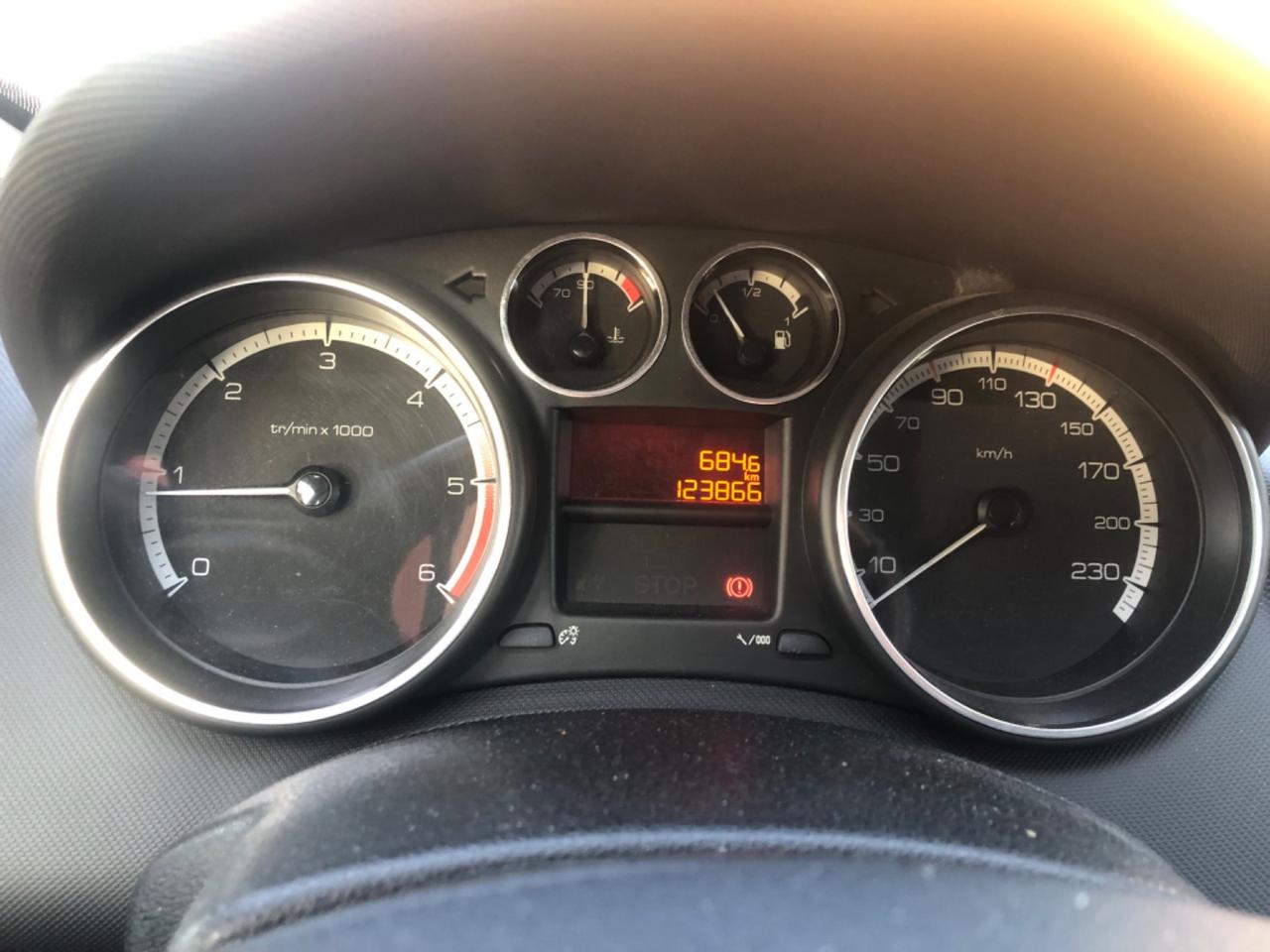 Peugeot 308 1.6 8V e-HDi 112CV POKI KILOMETRI