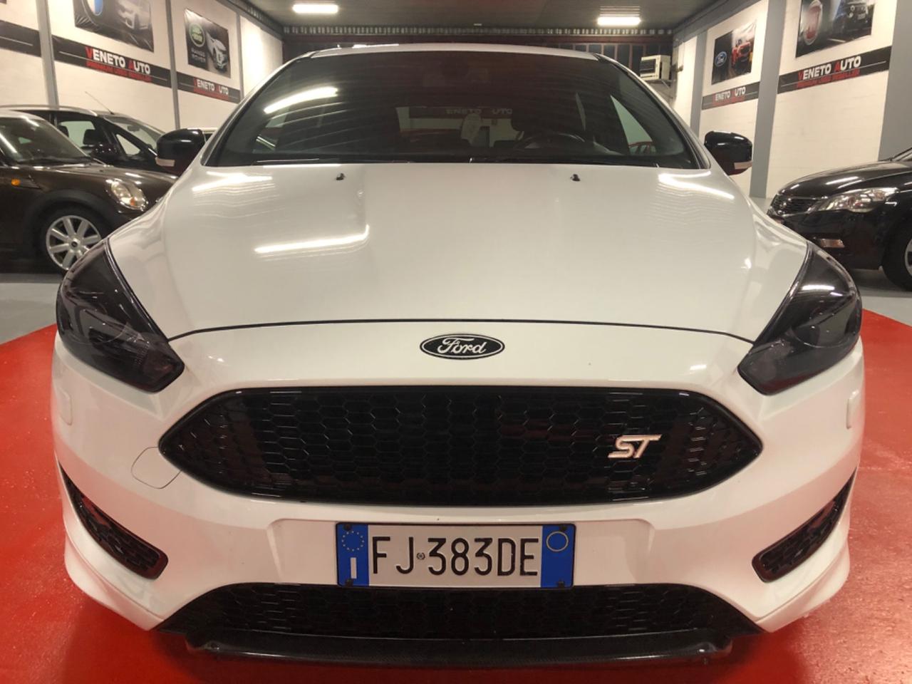 Ford Focus ST-LINE