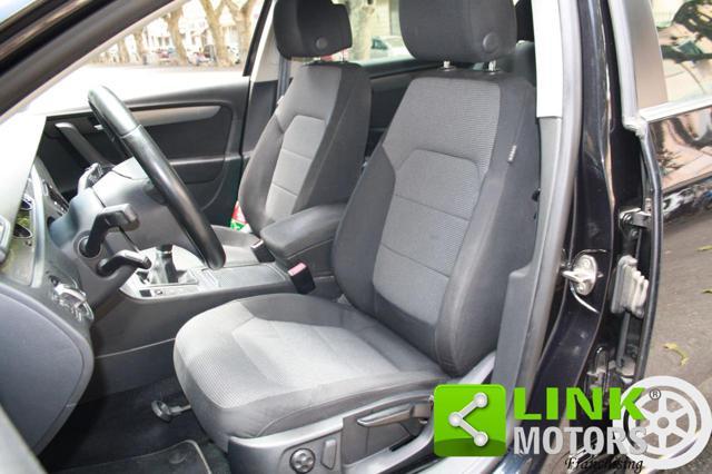 VOLKSWAGEN Passat Var. 2.0 TDI Highline Blue M.Tech.