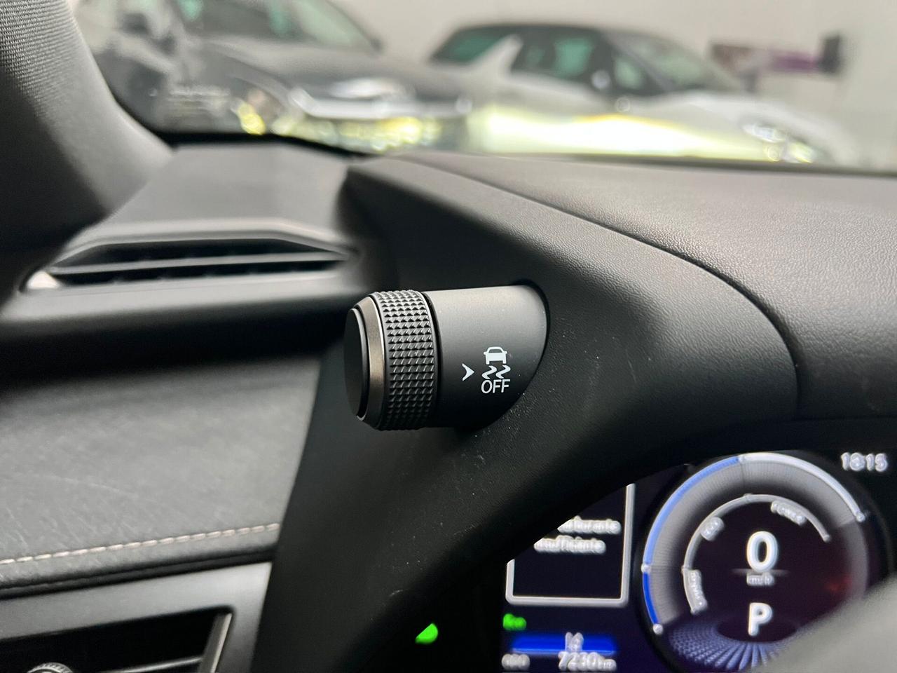 Lexus UX Hybrid Urban