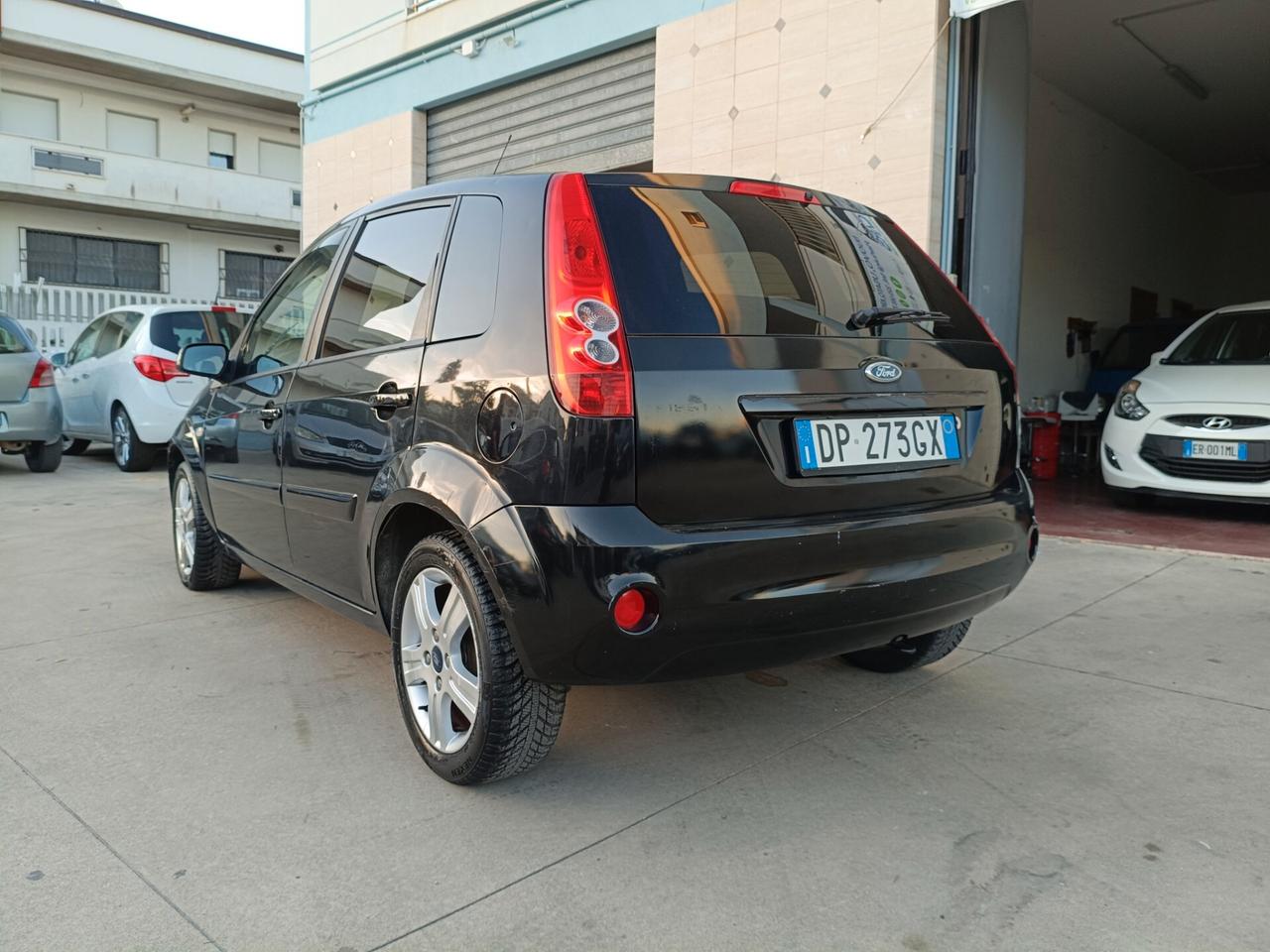 Ford Fiesta 1.2 16V 5p. Ghia