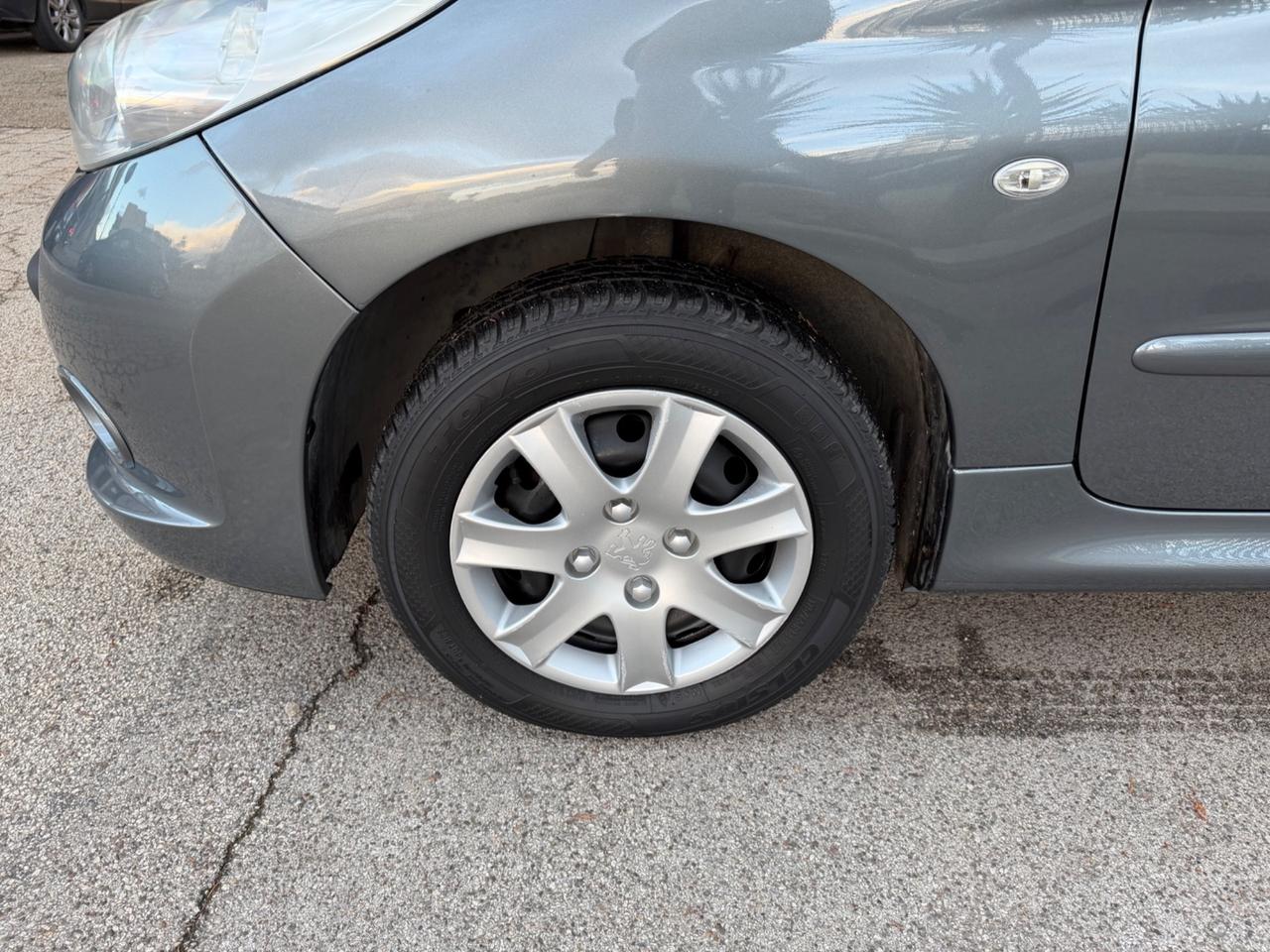 Peugeot 206 1.1 benzina 60 cv 2011 80.000 km