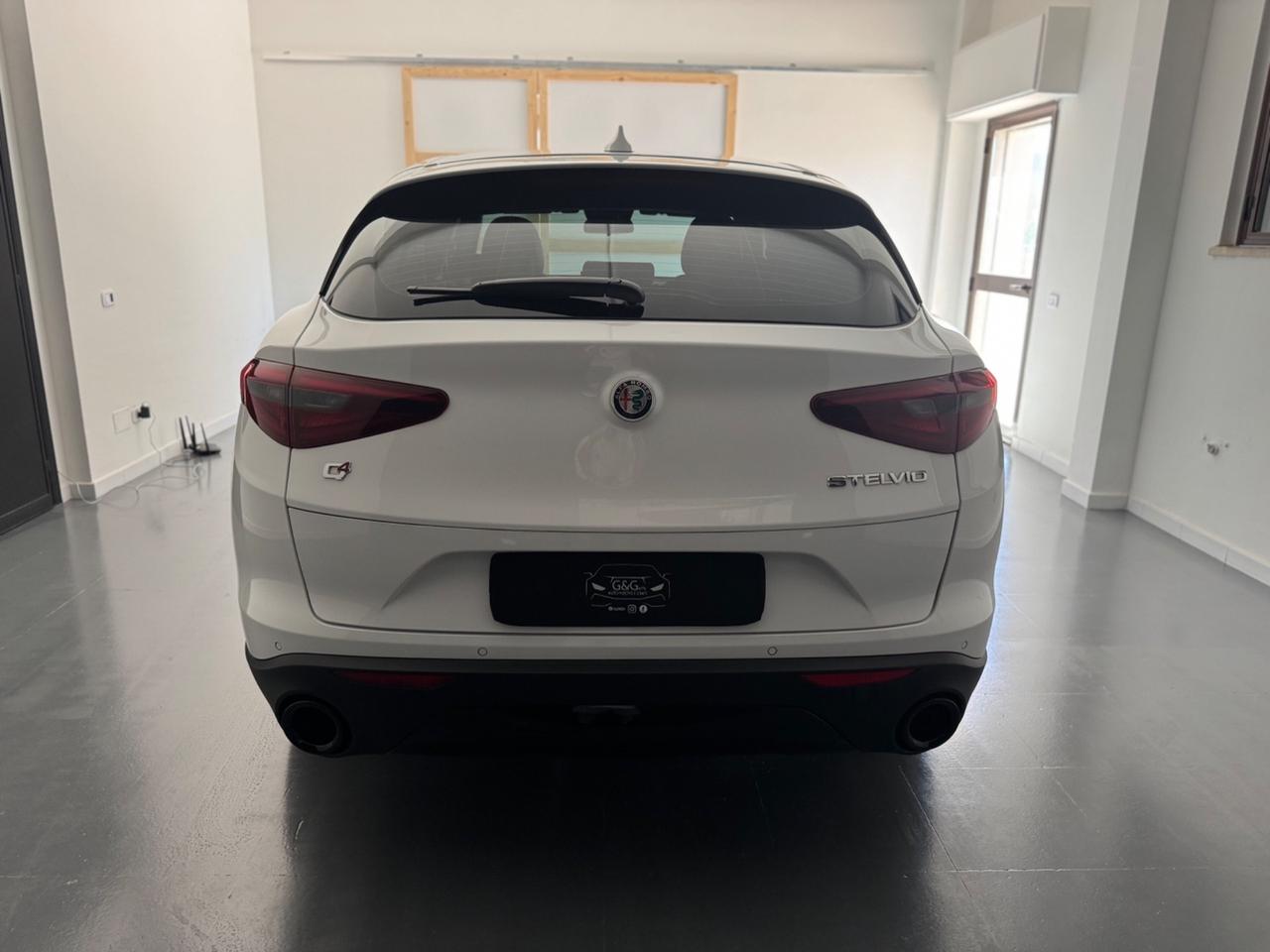 Alfa Romeo Stelvio 2.2 Turbodiesel 180 CV AT8 Q4