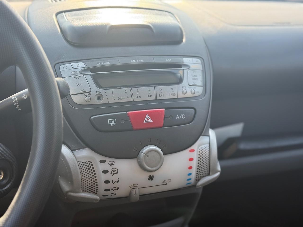 Toyota Aygo 1.0 5 porte Active + GARANTITA