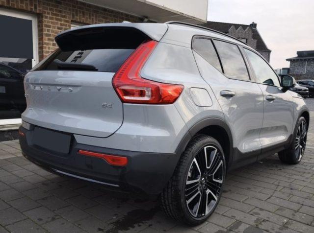 VOLVO XC40 B4 AWD automatico Ultimate Dark