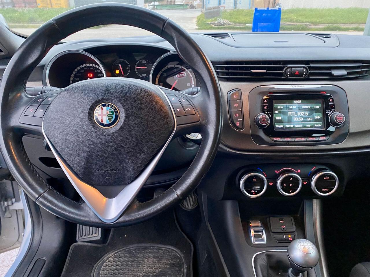 Alfa Romeo Giulietta 1.6 JTDm-2 105 CV Distinctive