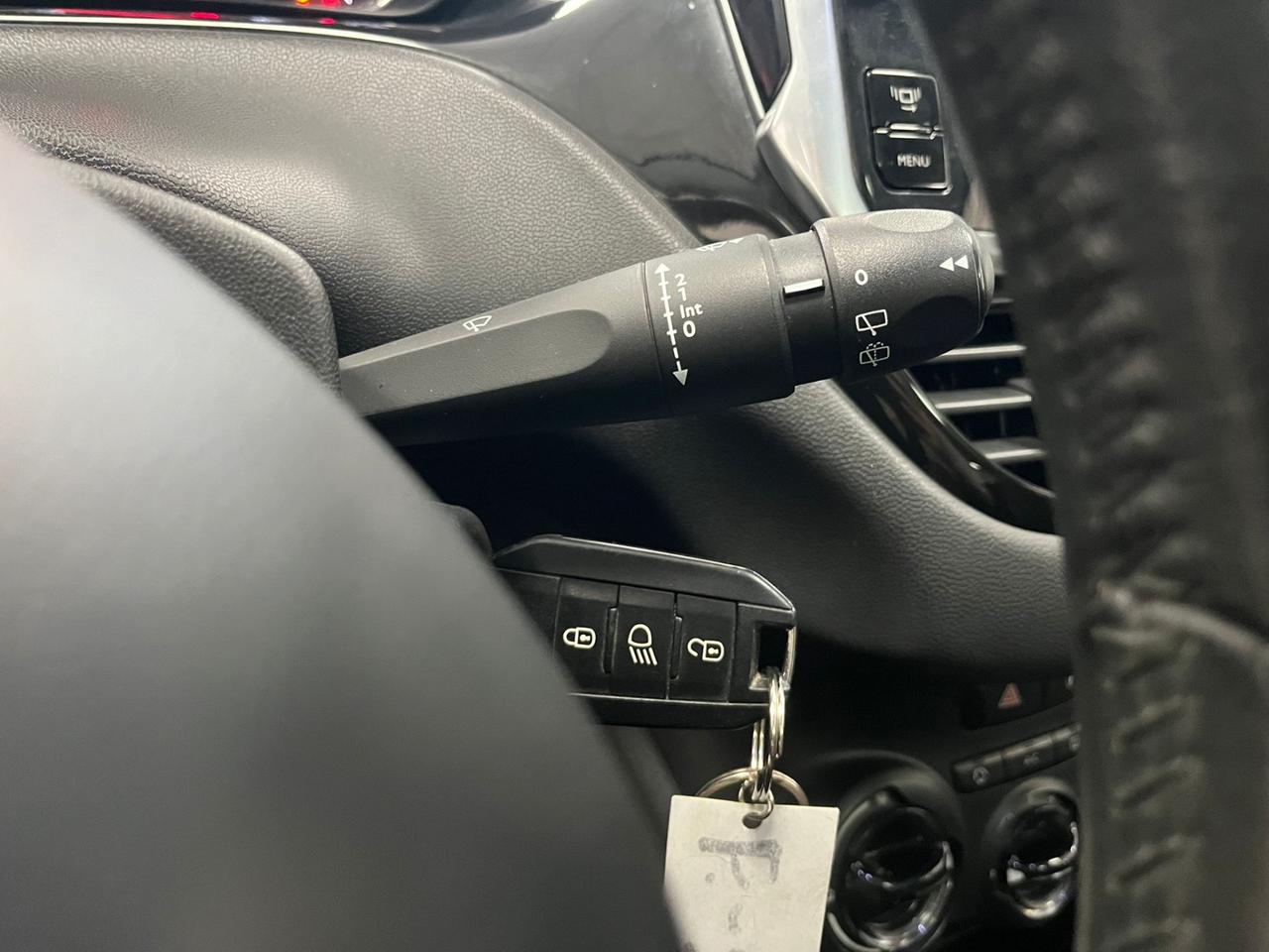 Peugeot 208 1.2 VTi 82 CV 5 porte Allure