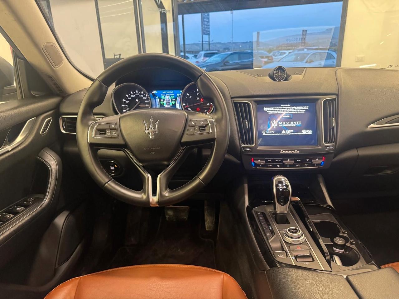 Maserati Levante 275CV TETTO 2017 IVA ESP