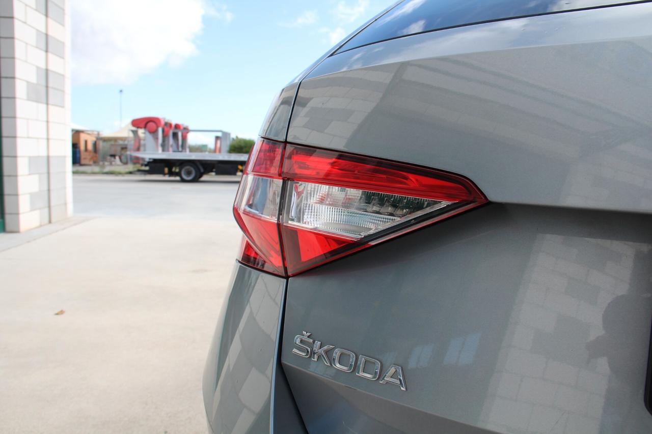 Skoda Superb 2.0 TDI DSG Wagon Executive (KW 110 - CV 150)