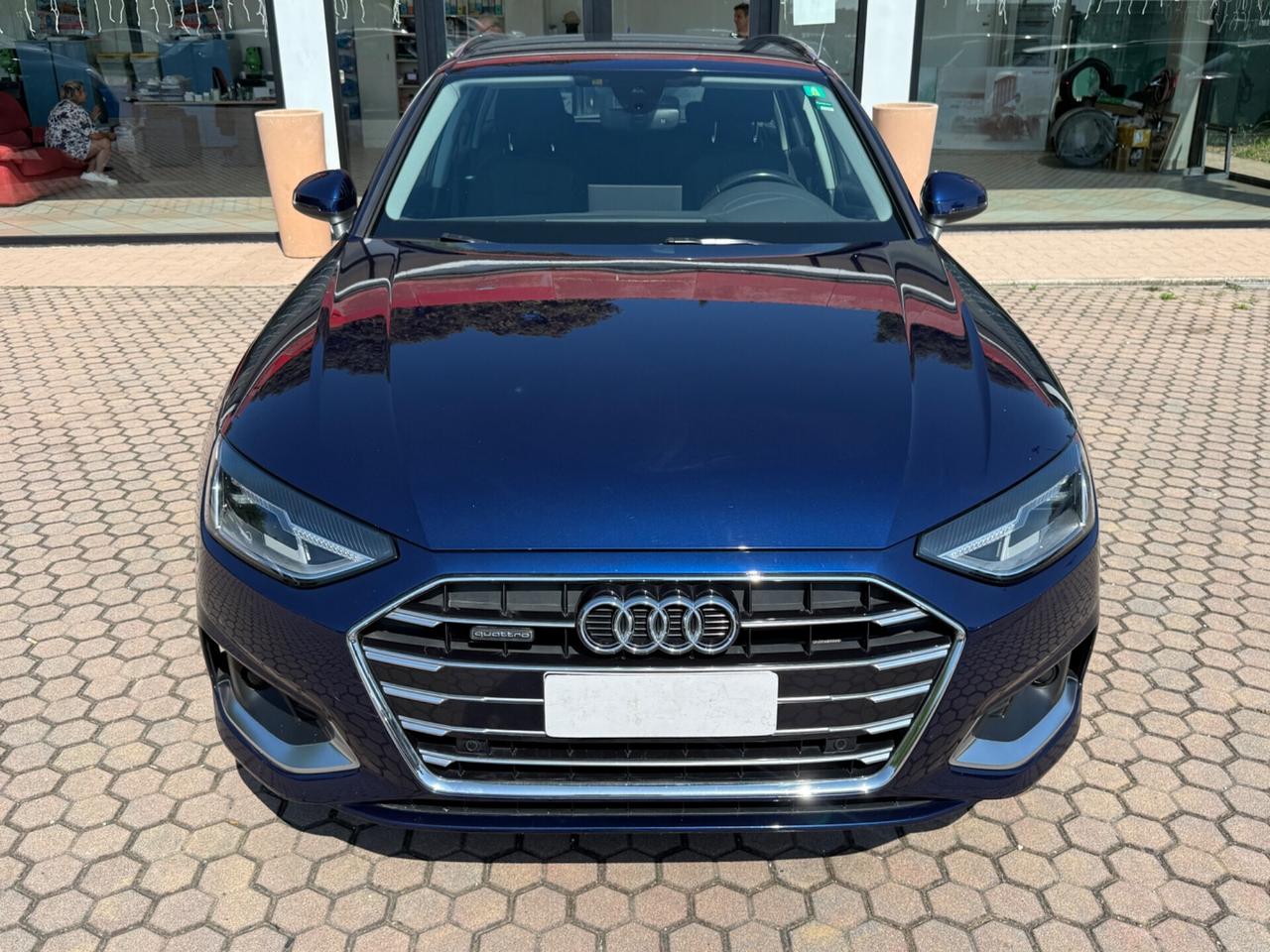 Audi A4 Avant 40 TDI quattro S tronic Business Advanced