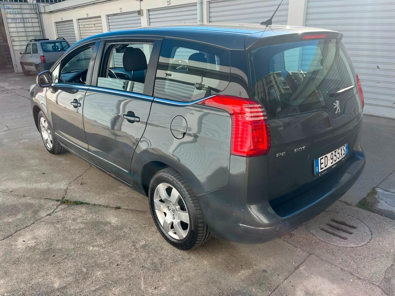 Peugeot 5008 1.6 VTi 120CV Tecno 7 POSTI