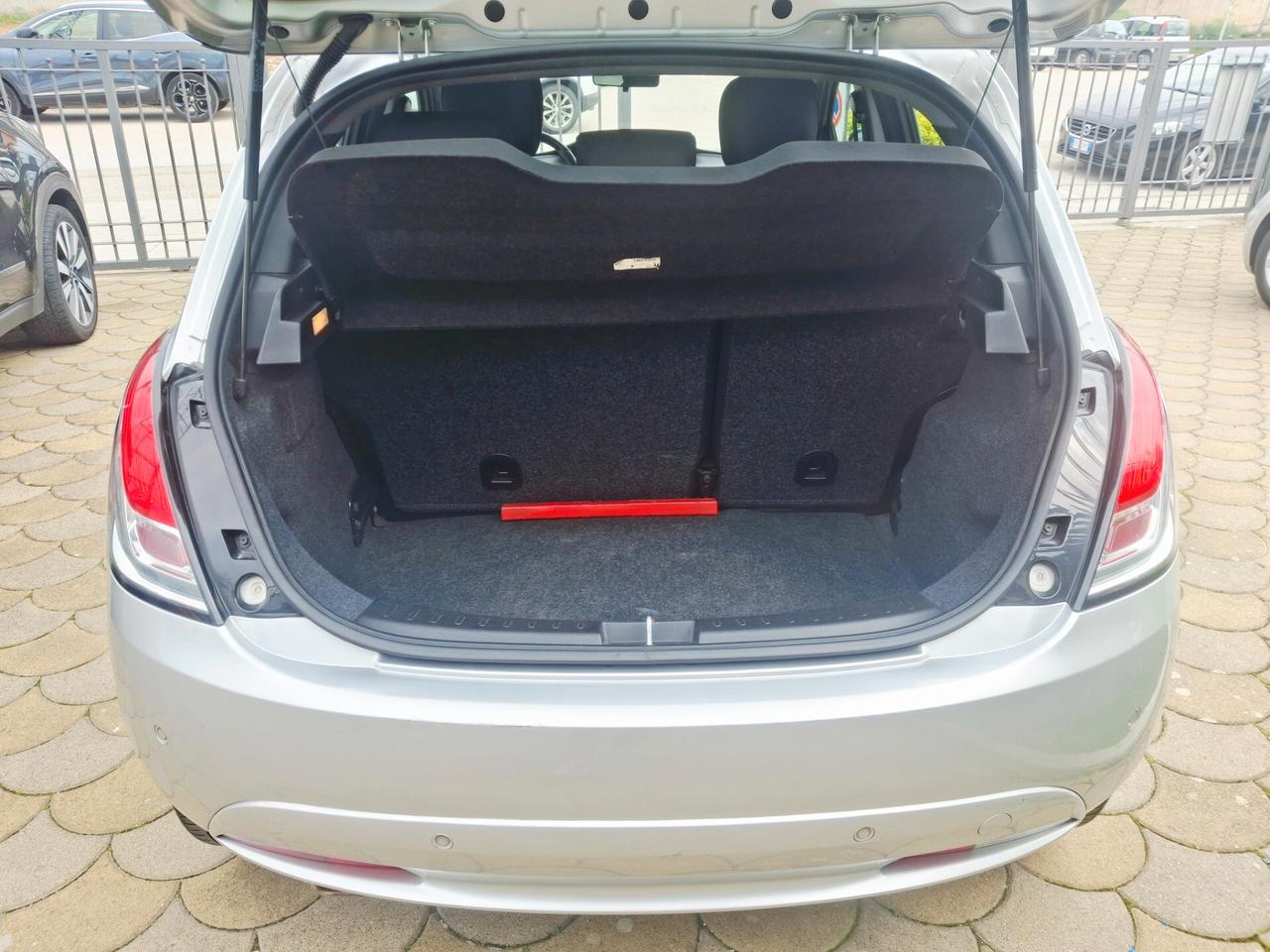 Lancia Ypsilon 1.2 69 CV 5 porte GPL Ecochic Gold