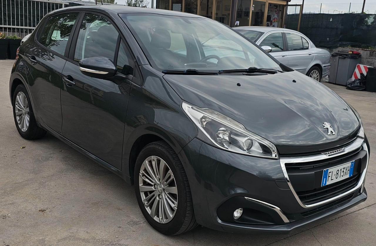 Peugeot 208 PureTech 82 5p. GPL Allure