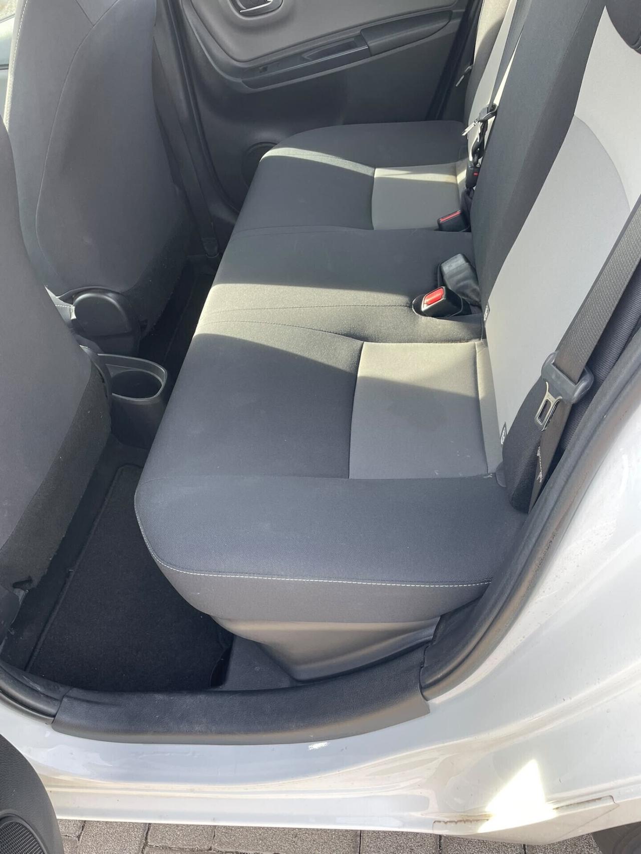 Toyota Yaris 1.5 Full Hybrid 5 porte Active 12 MESI GARANZIA