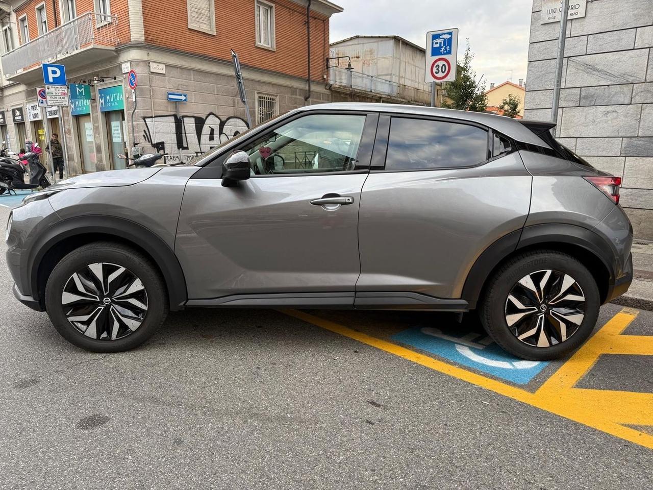 Nissan Juke Business 1.0 DIG-T 114 #7002